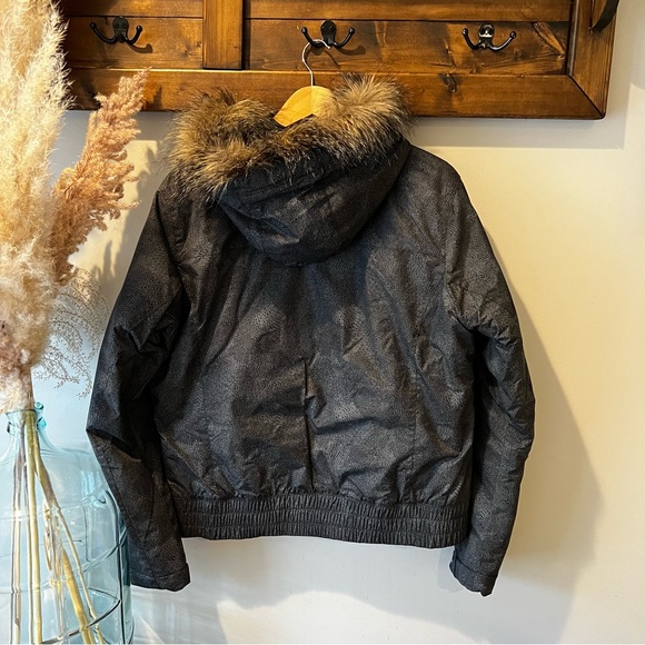 Columbia Ski Jacket - Picture 2 of 4